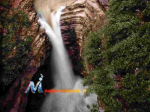 تور-پیمایش-گردنه-الماس-آبشار-ویسادار-طبیعت کوه